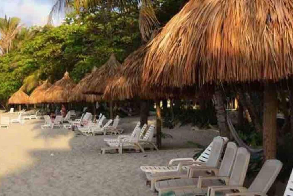 Villa De Ali In Palma Real La Ceiba Exterior photo